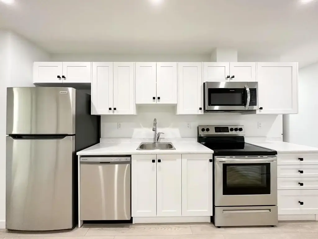 77a Avenue, Langley